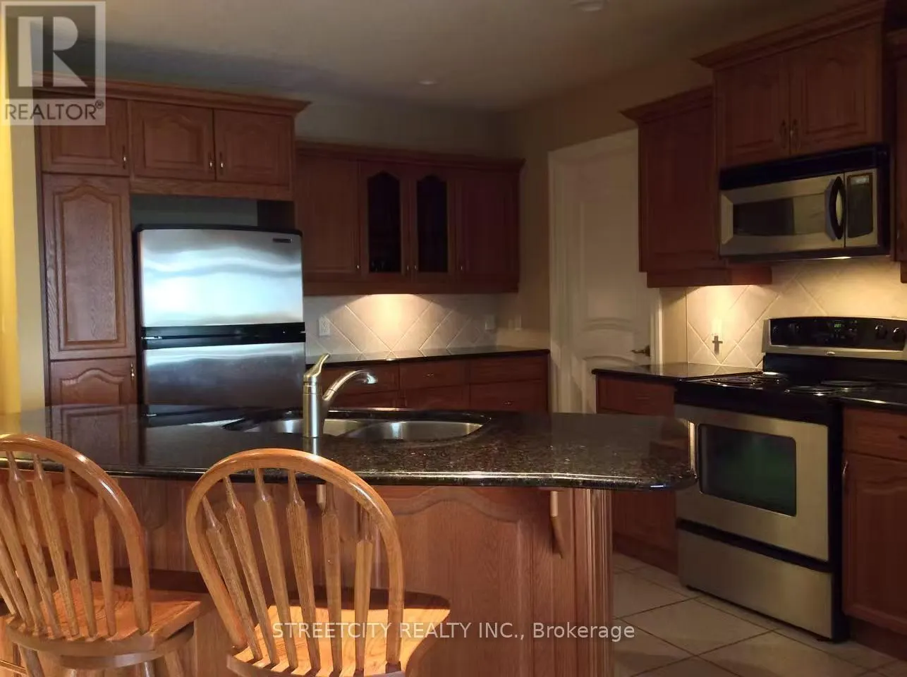 903 - 250 PALL MALL STREET, #903