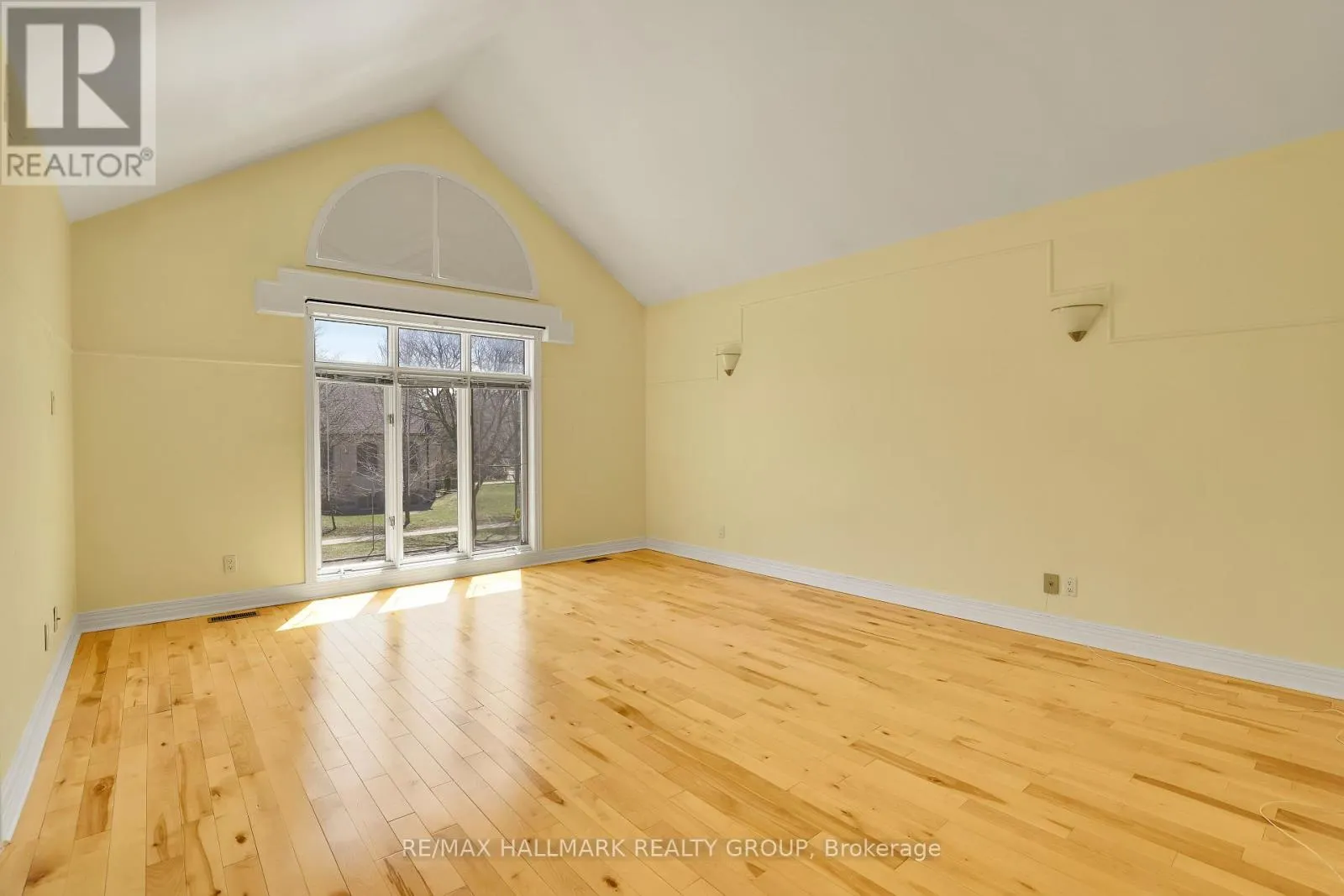 303 SHERWOOD DRIVE