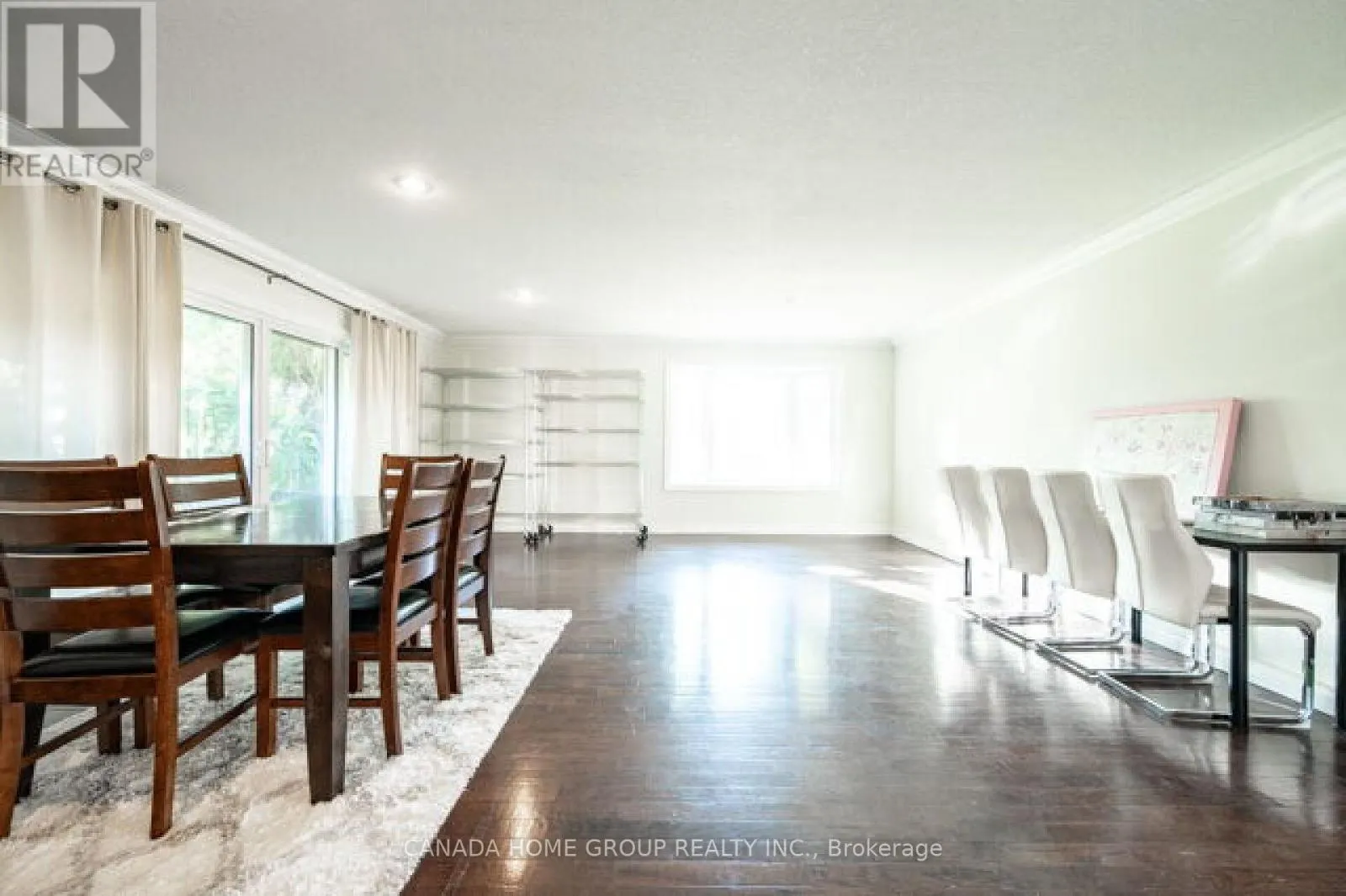 37 BARTLETT AVENUE