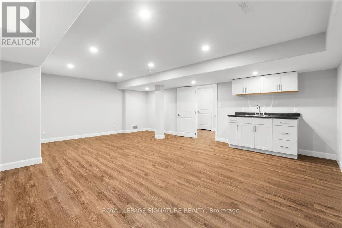 12 HUMMINGBIRD DRIVE
