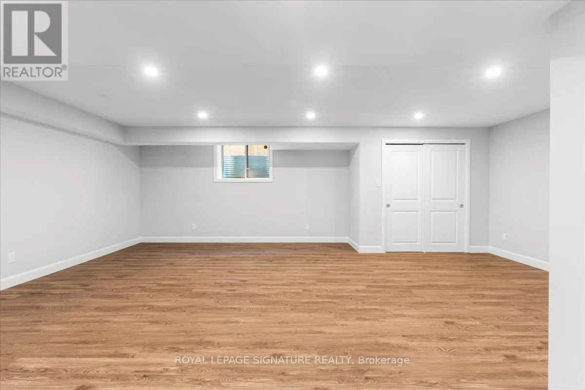 12 HUMMINGBIRD DRIVE
