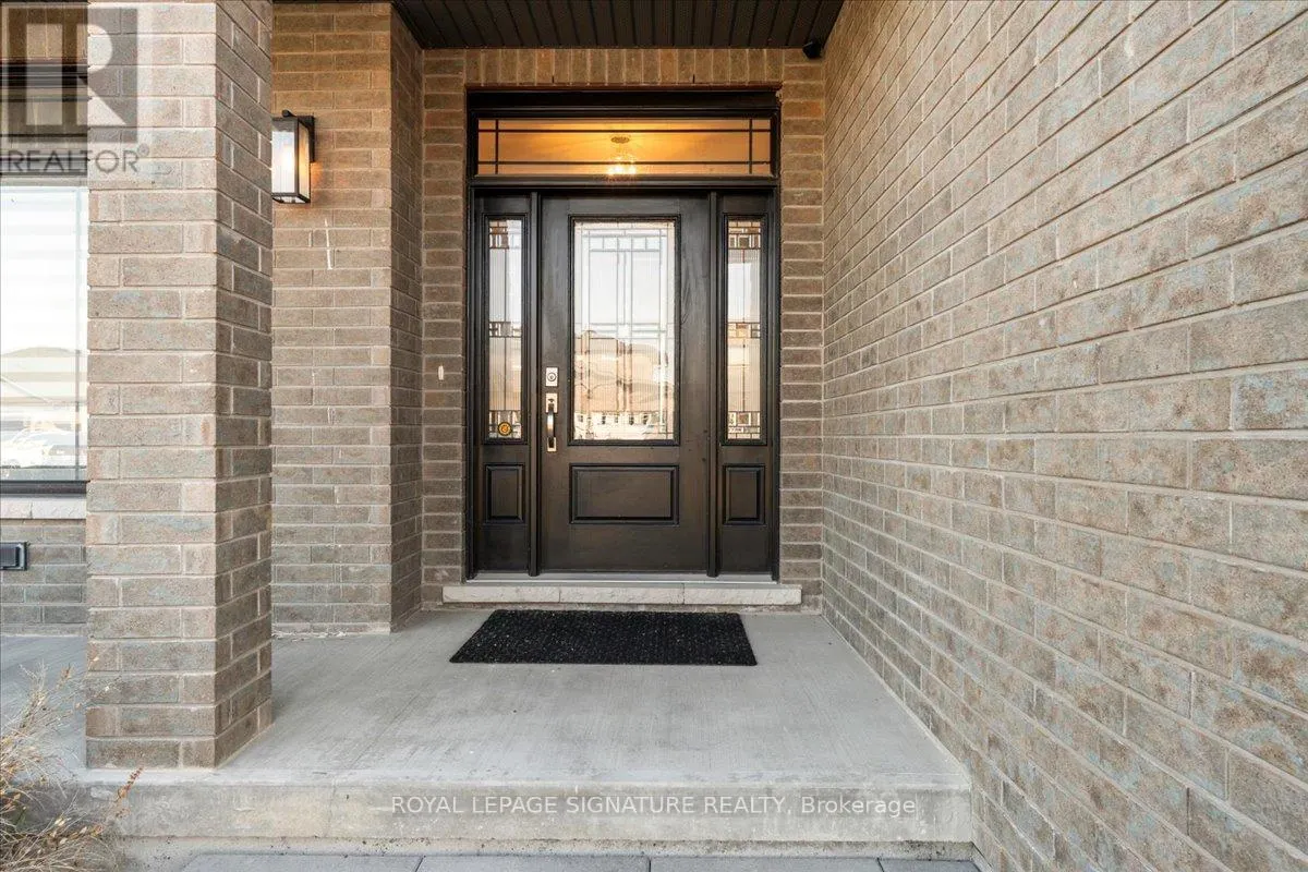 12 HUMMINGBIRD DRIVE