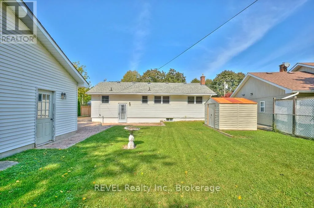 8 HARBOUR ROAD