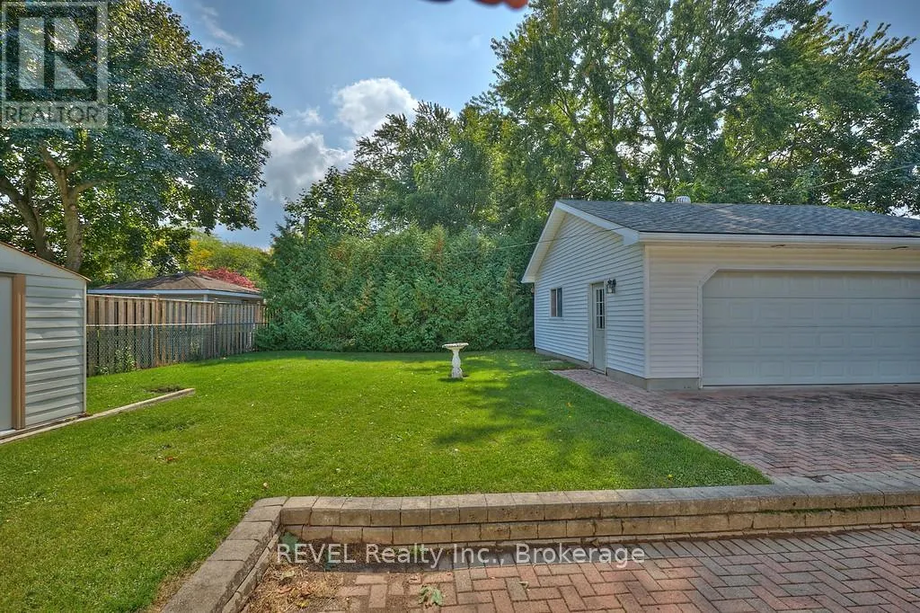 8 HARBOUR ROAD