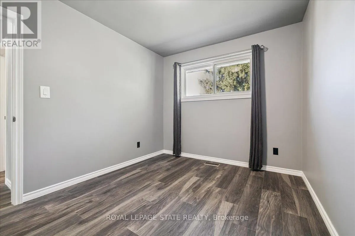 15 PURDY CRESCENT