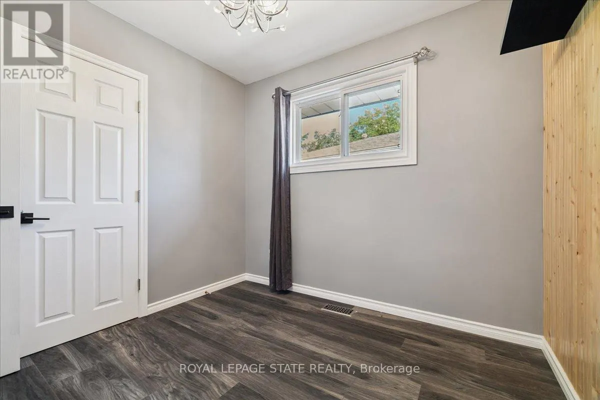15 PURDY CRESCENT