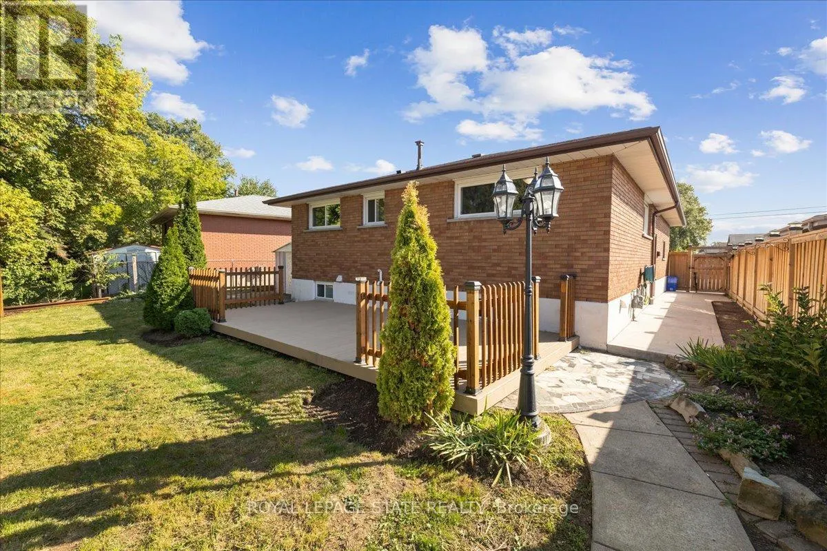 15 PURDY CRESCENT