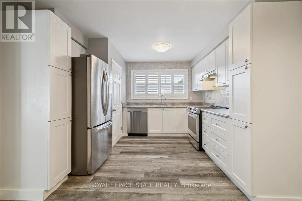 15 PURDY CRESCENT
