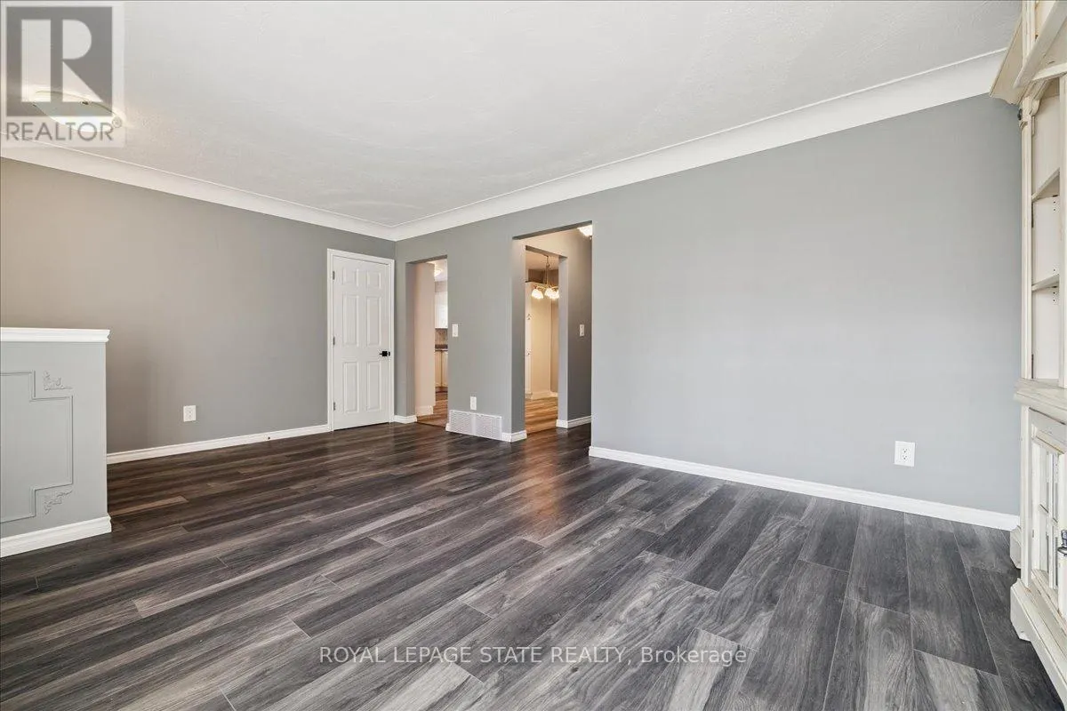 15 PURDY CRESCENT
