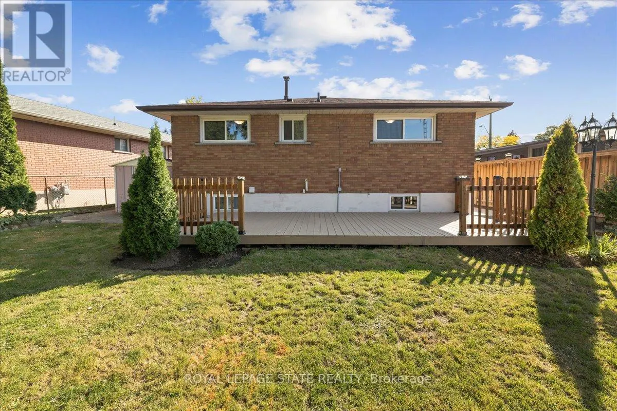 15 PURDY CRESCENT