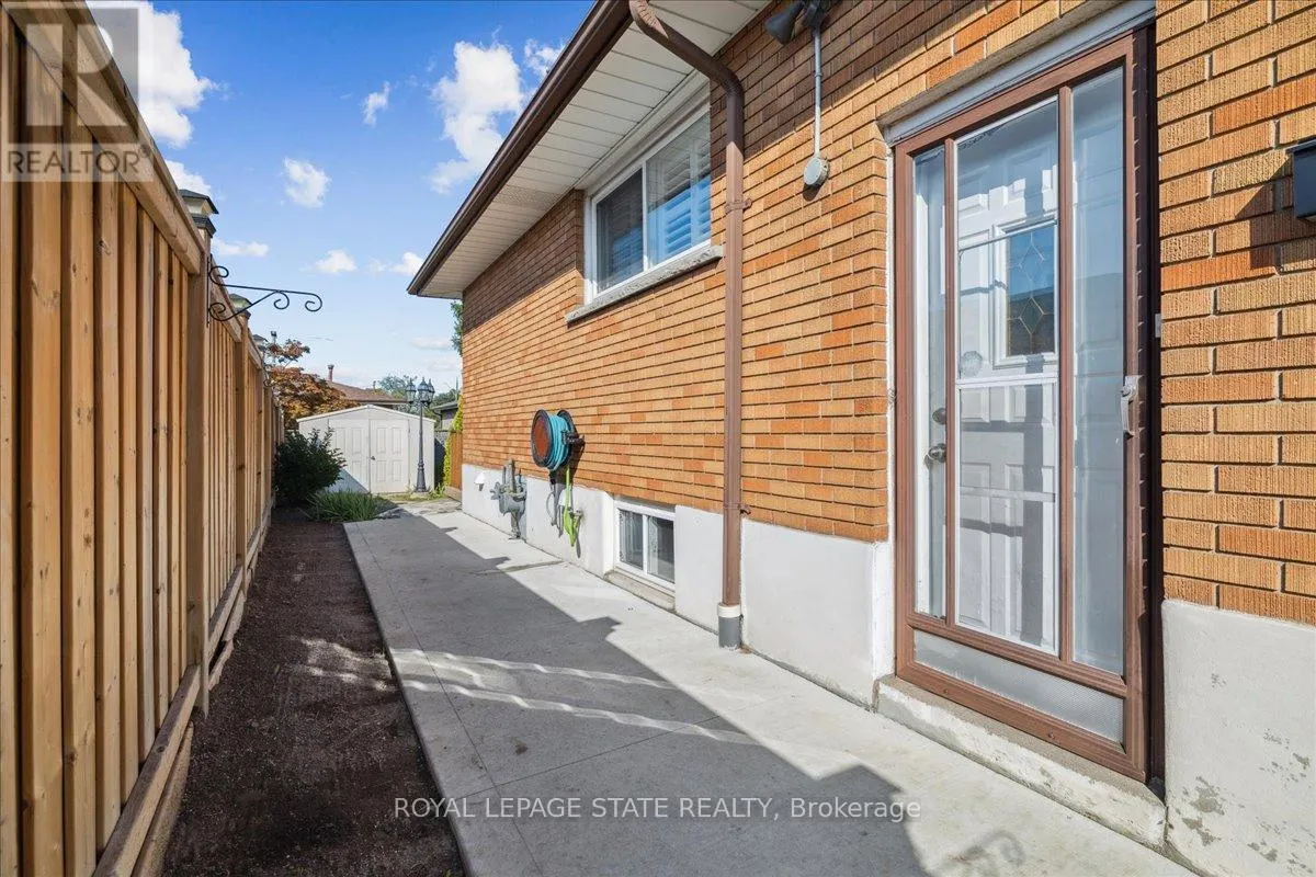 15 PURDY CRESCENT