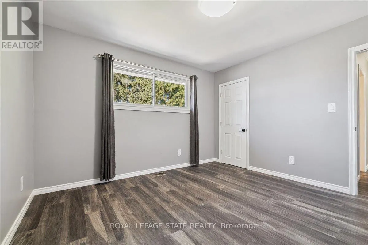 15 PURDY CRESCENT