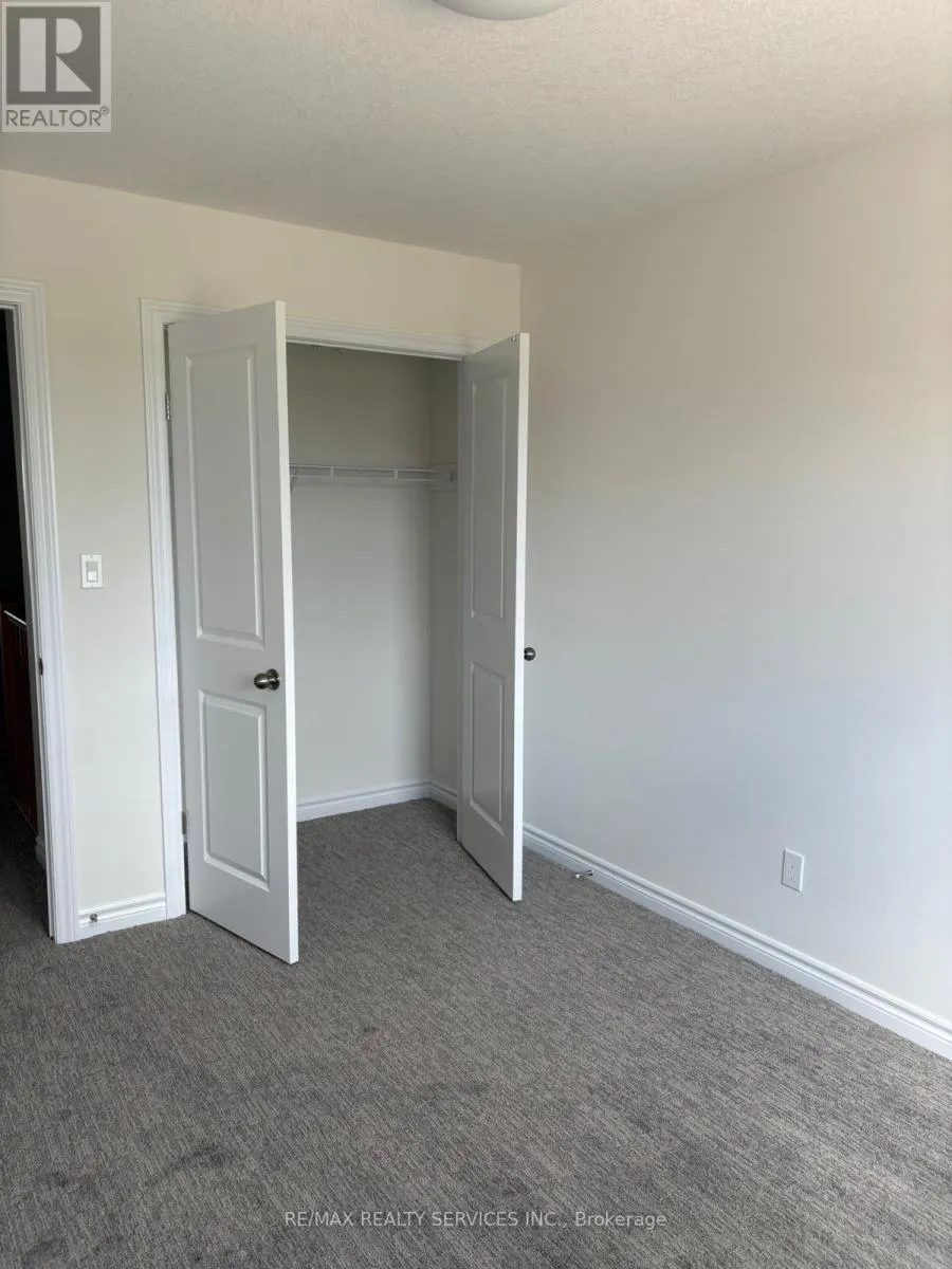 9 BECKER STREET N