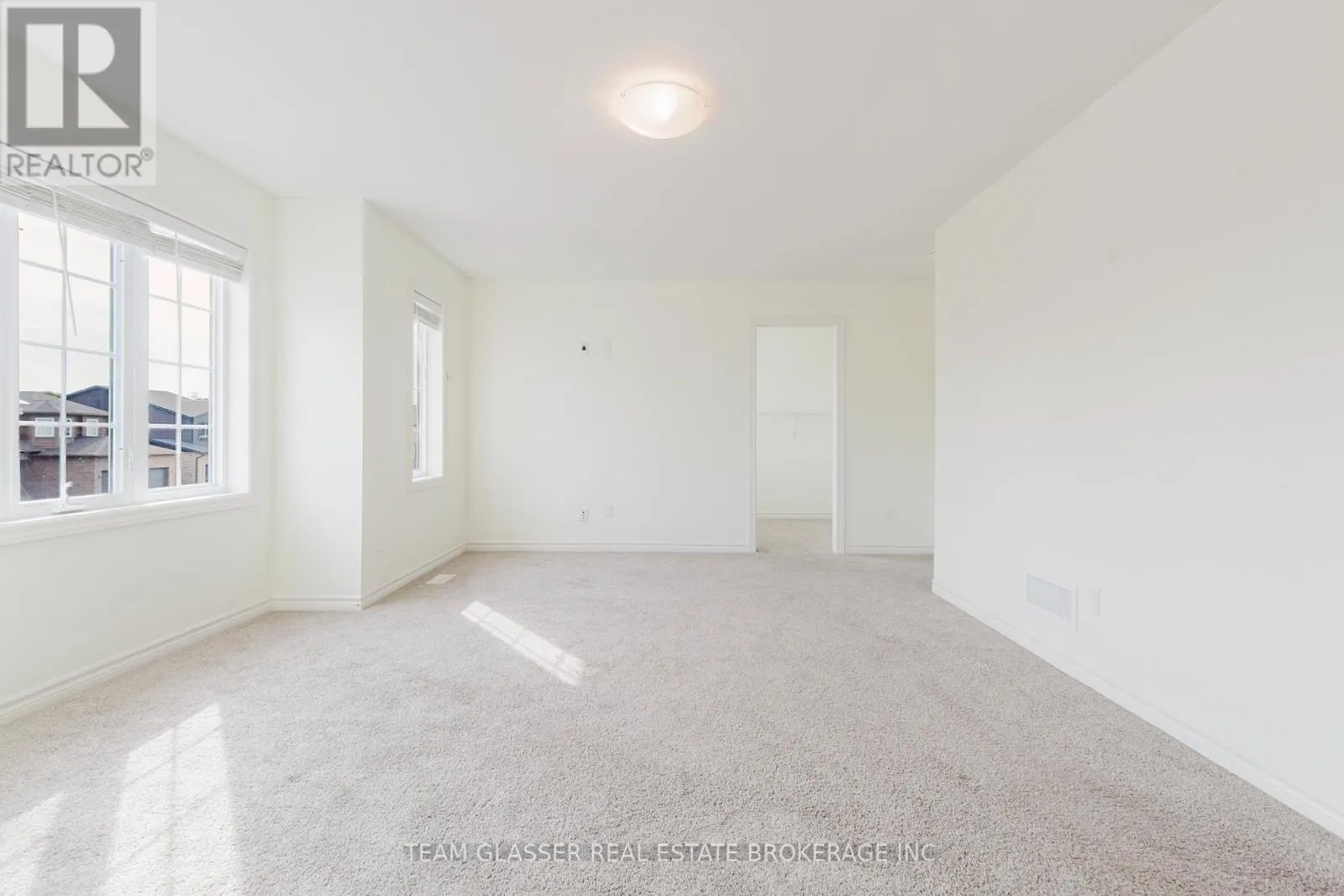 1261 SANDBAR STREET