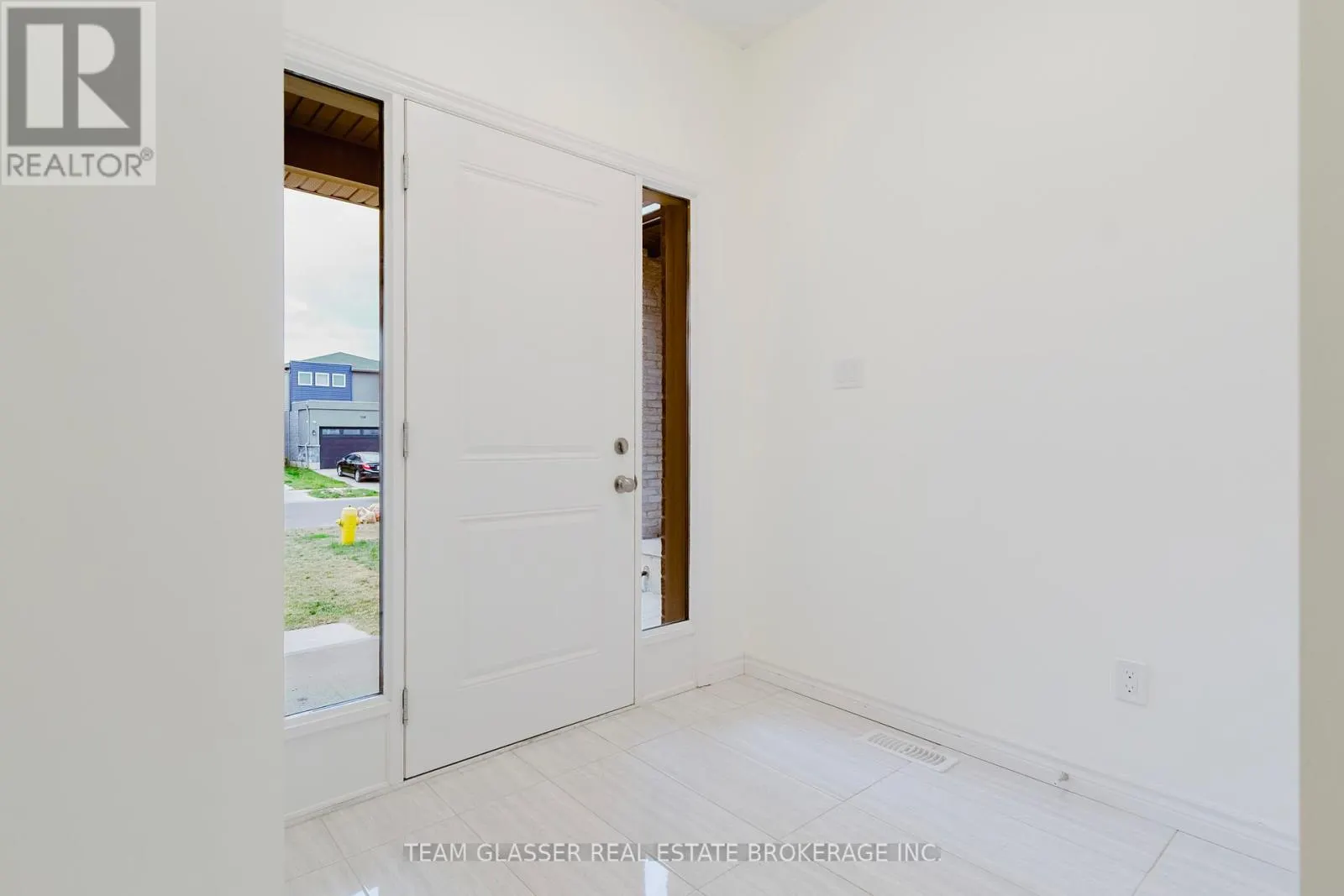 1261 SANDBAR STREET