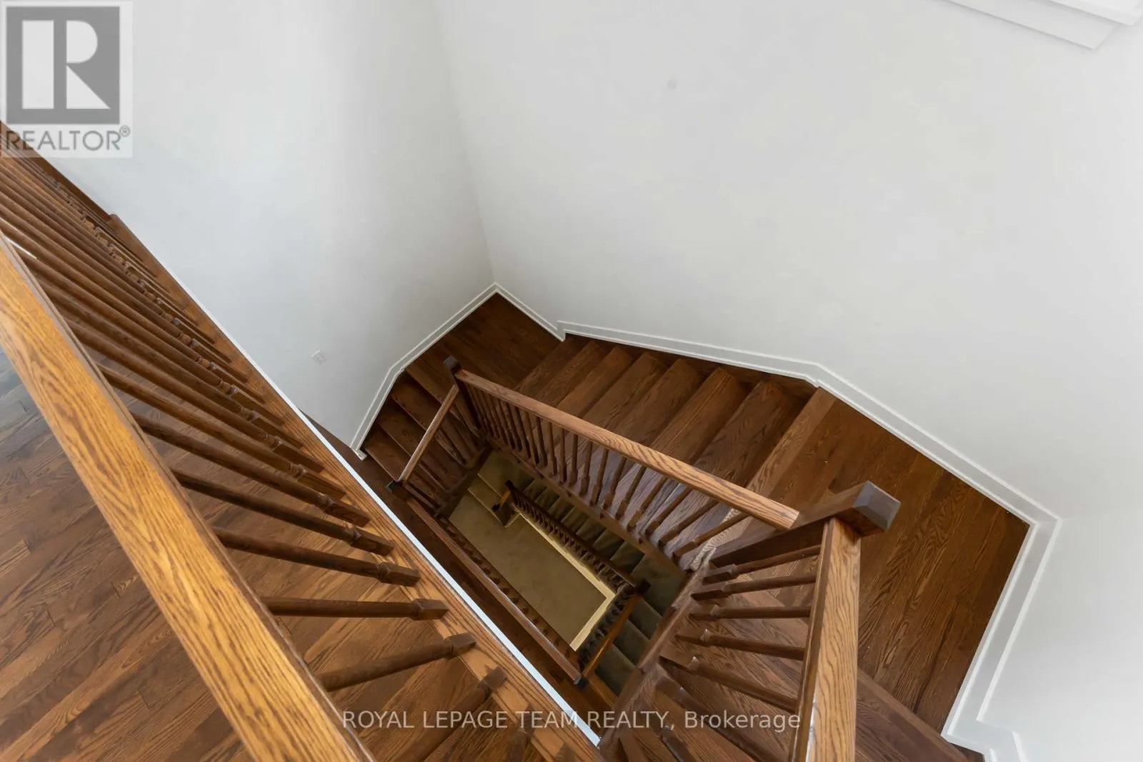 27 PEONY LANE