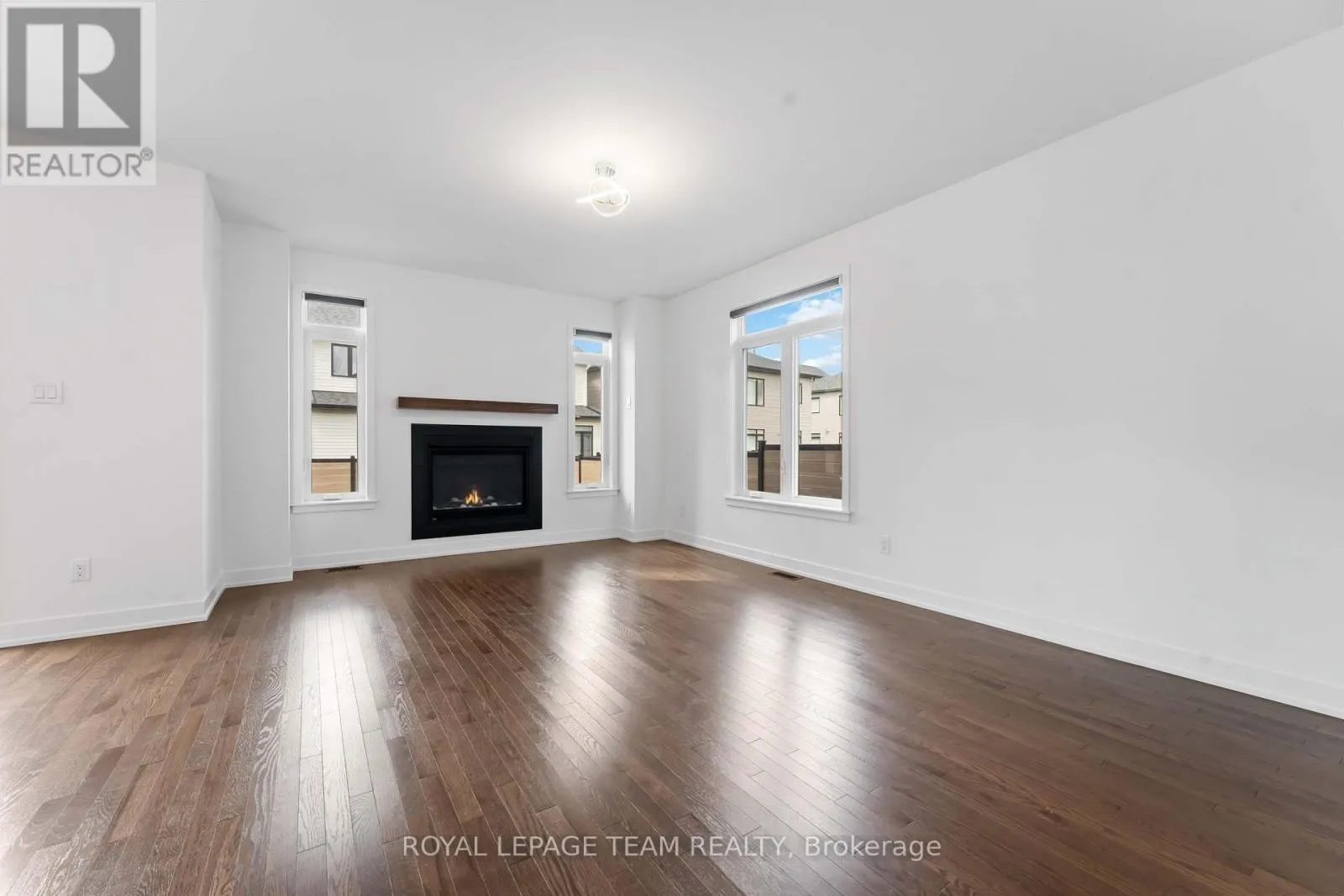 27 PEONY LANE