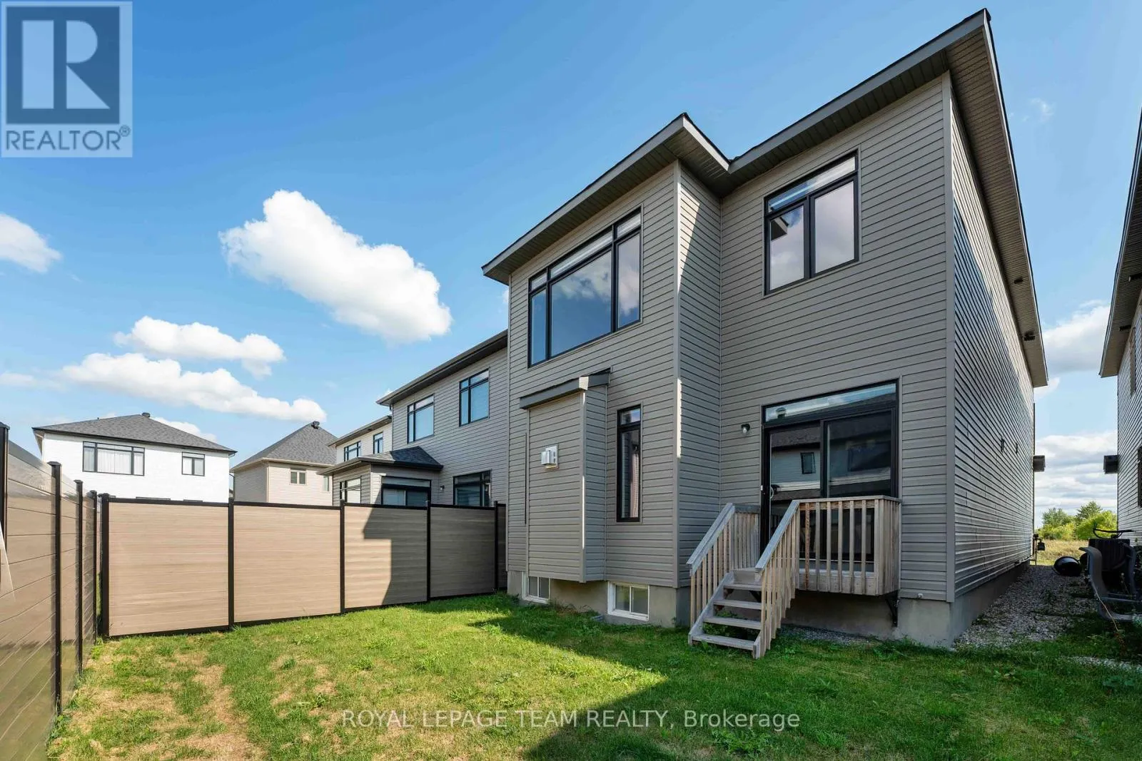 27 PEONY LANE