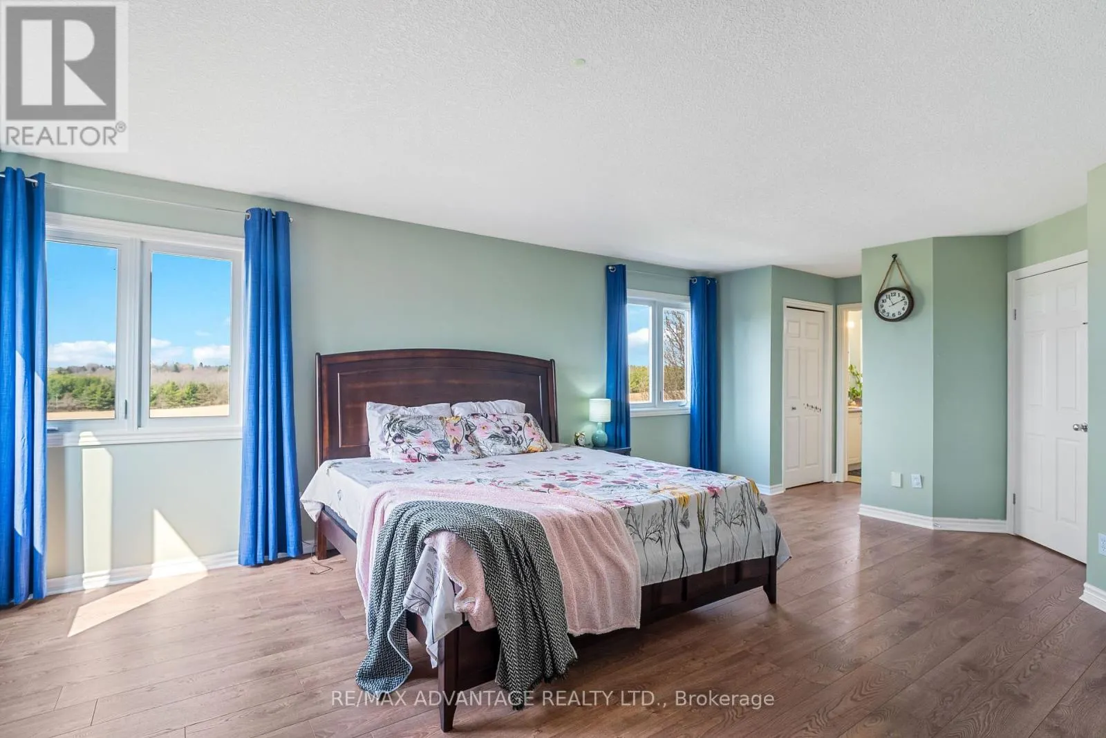 129 THAMESVIEW CRESCENT