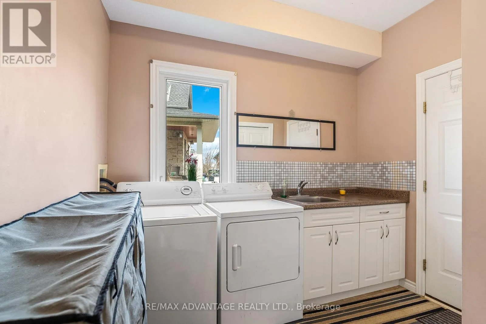 129 THAMESVIEW CRESCENT