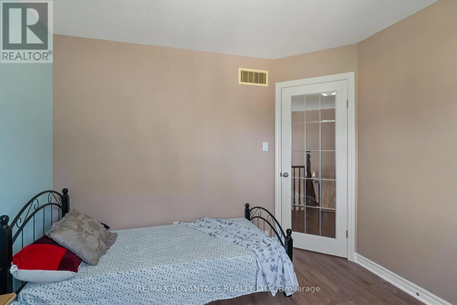 129 THAMESVIEW CRESCENT