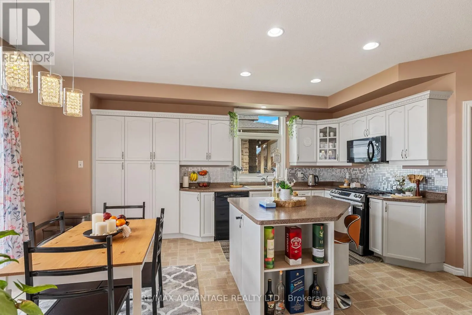 129 THAMESVIEW CRESCENT