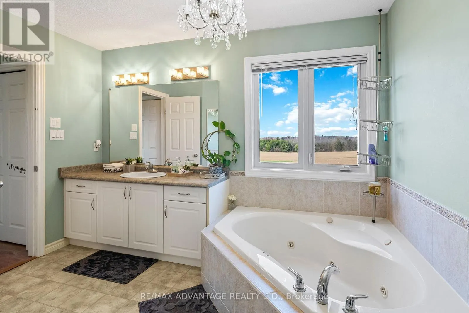 129 THAMESVIEW CRESCENT