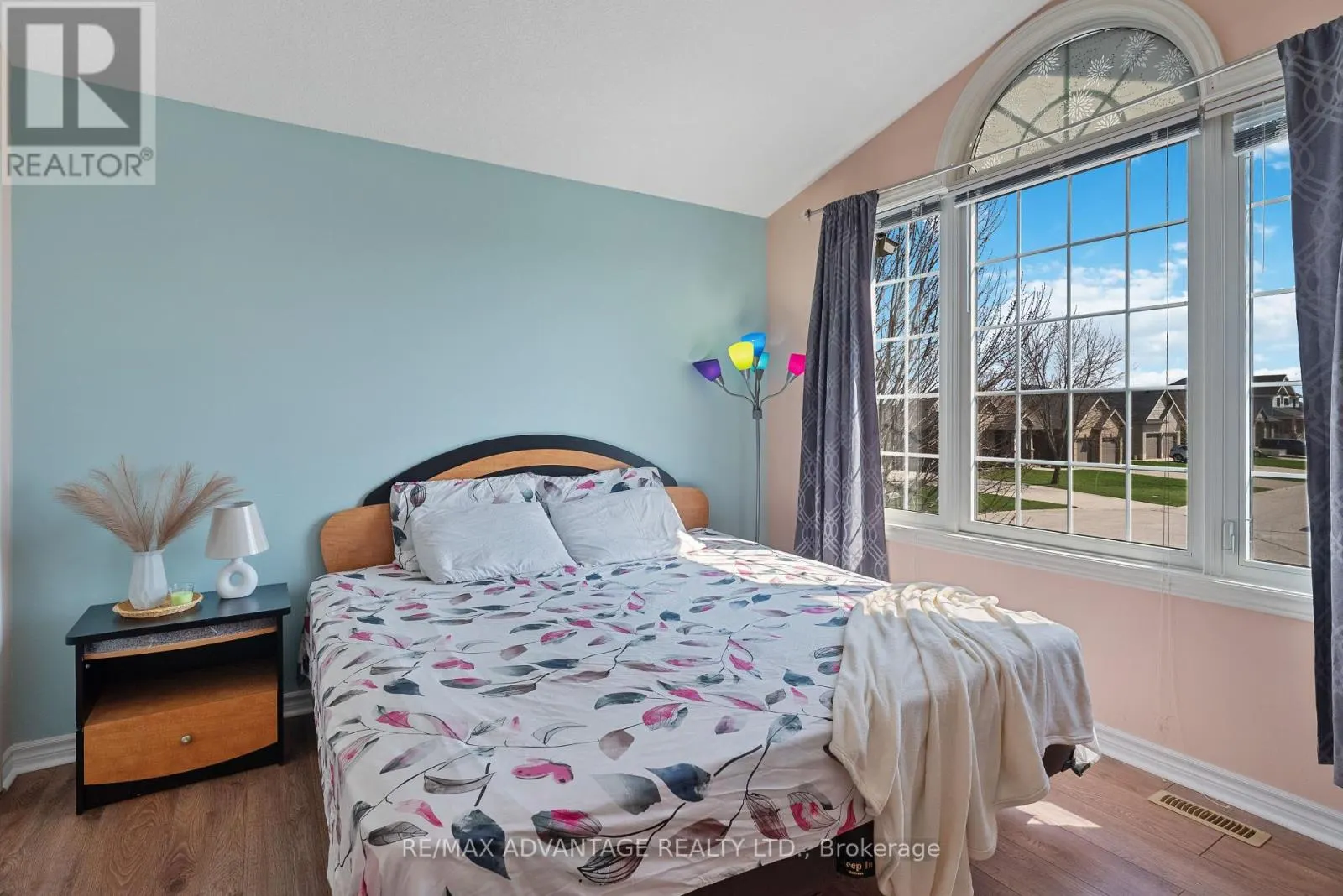 129 THAMESVIEW CRESCENT