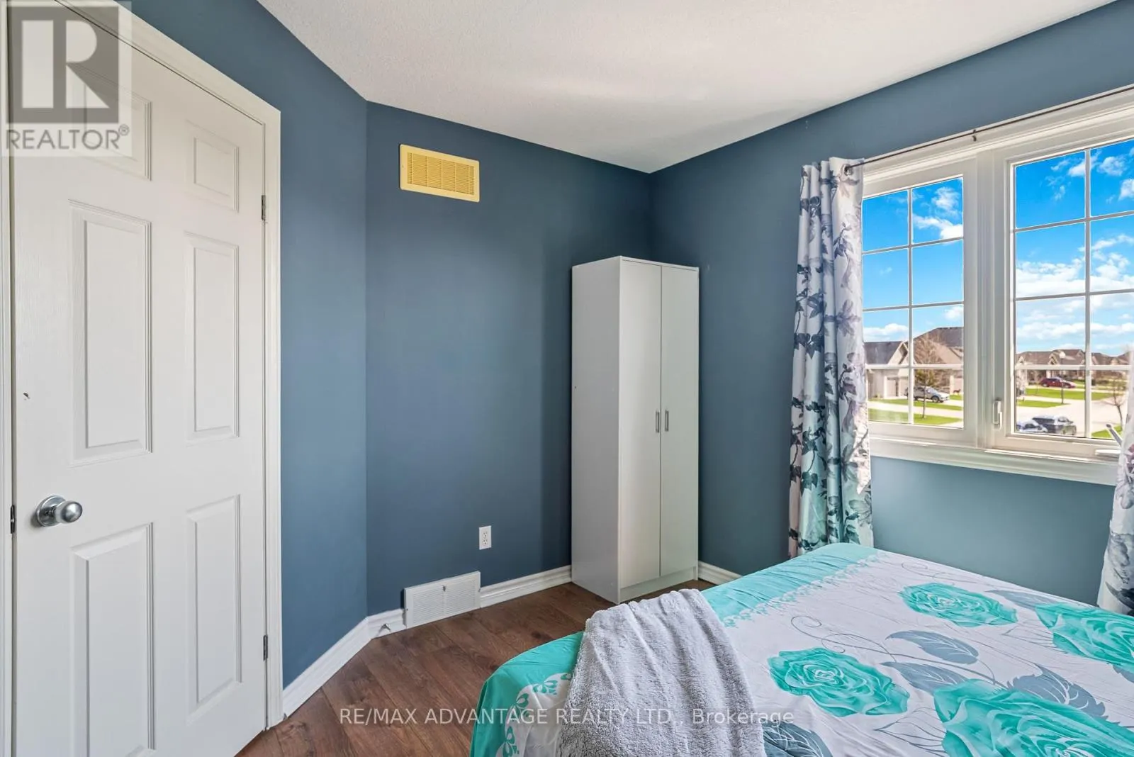 129 THAMESVIEW CRESCENT