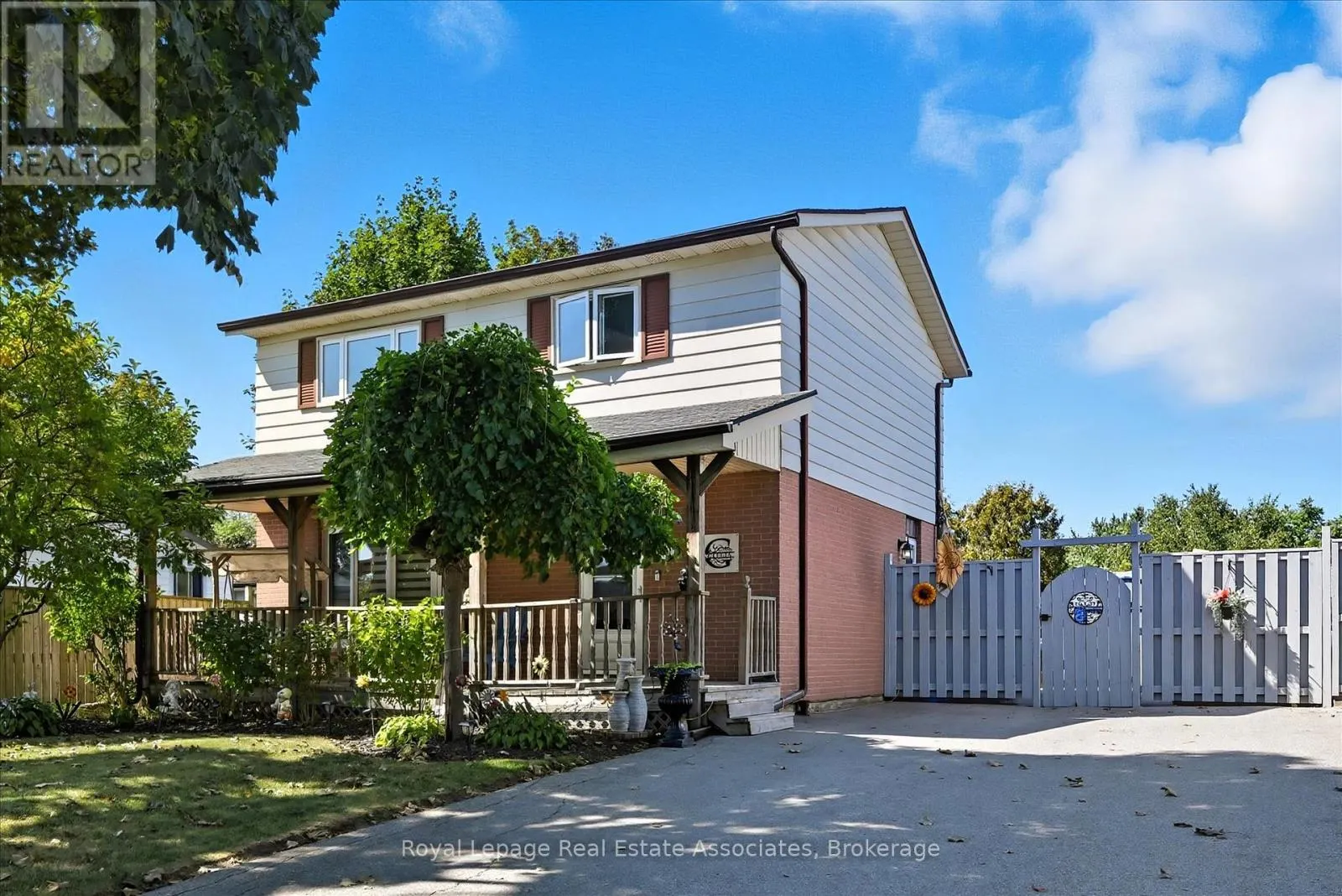 107 BILLINGTON CRESCENT