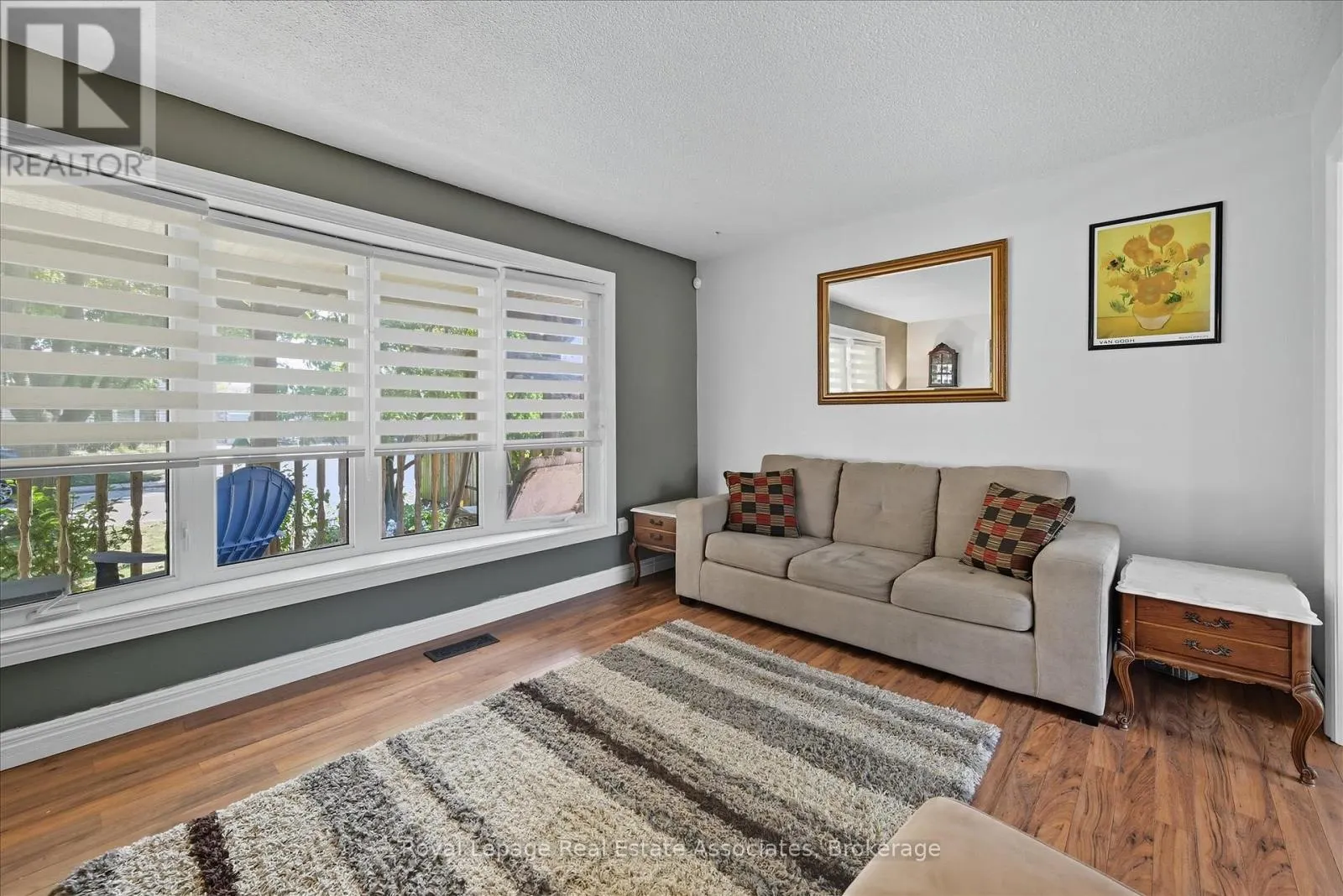 107 BILLINGTON CRESCENT