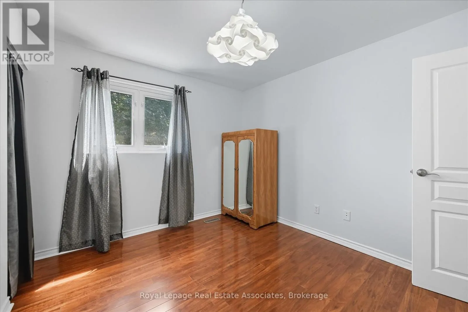 107 BILLINGTON CRESCENT