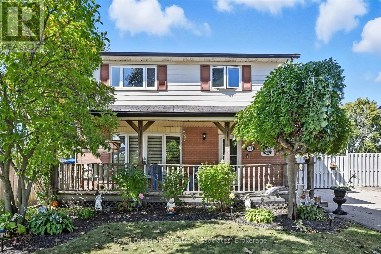 107 BILLINGTON CRESCENT