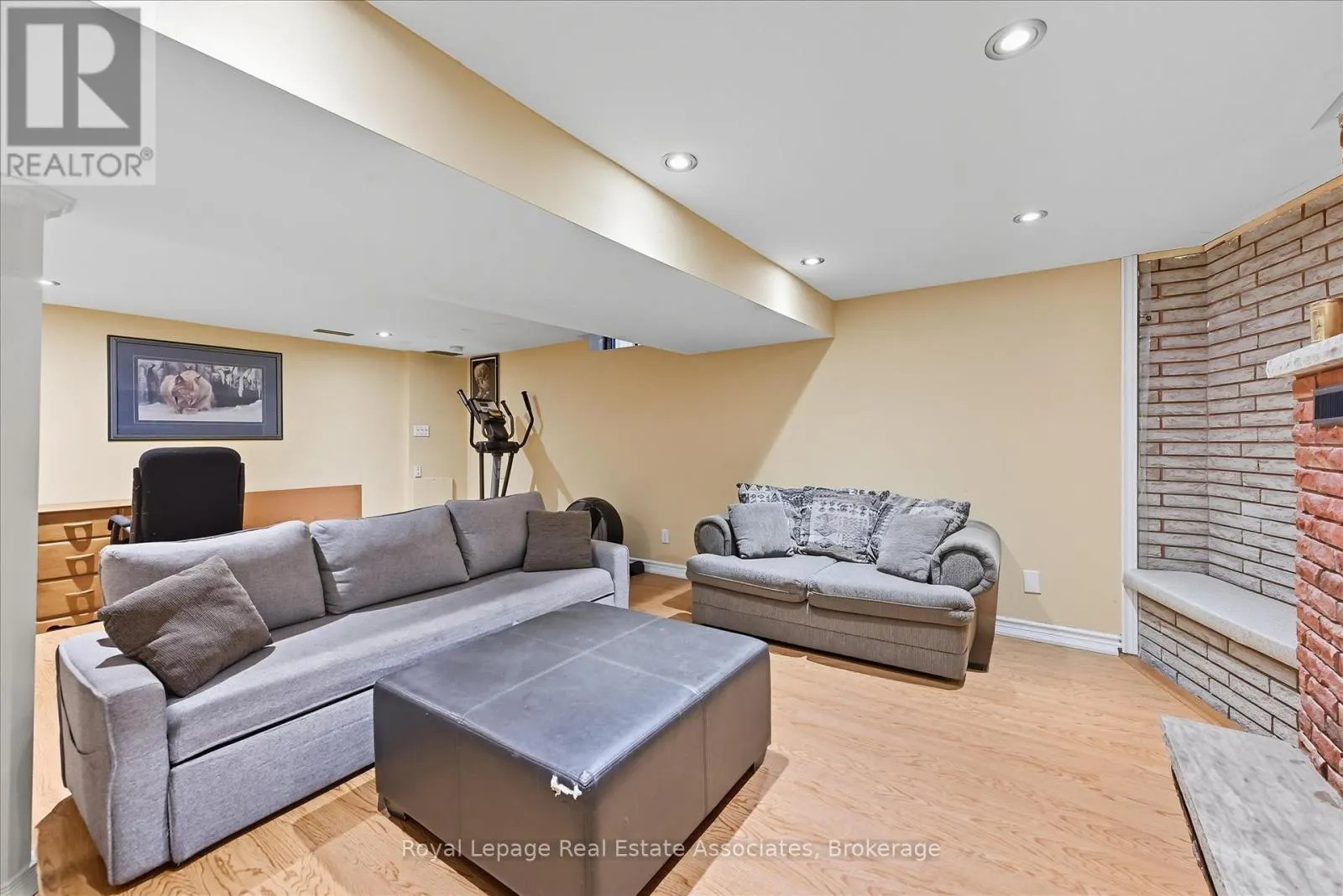 107 BILLINGTON CRESCENT