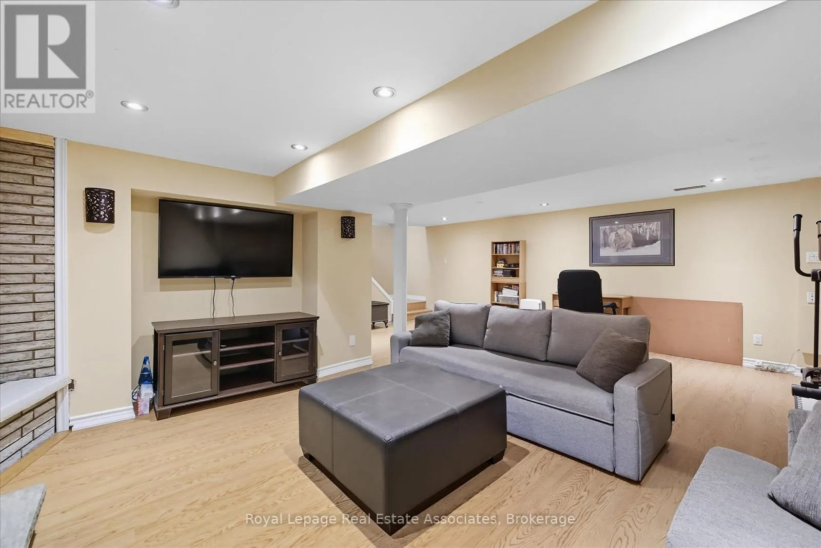 107 BILLINGTON CRESCENT