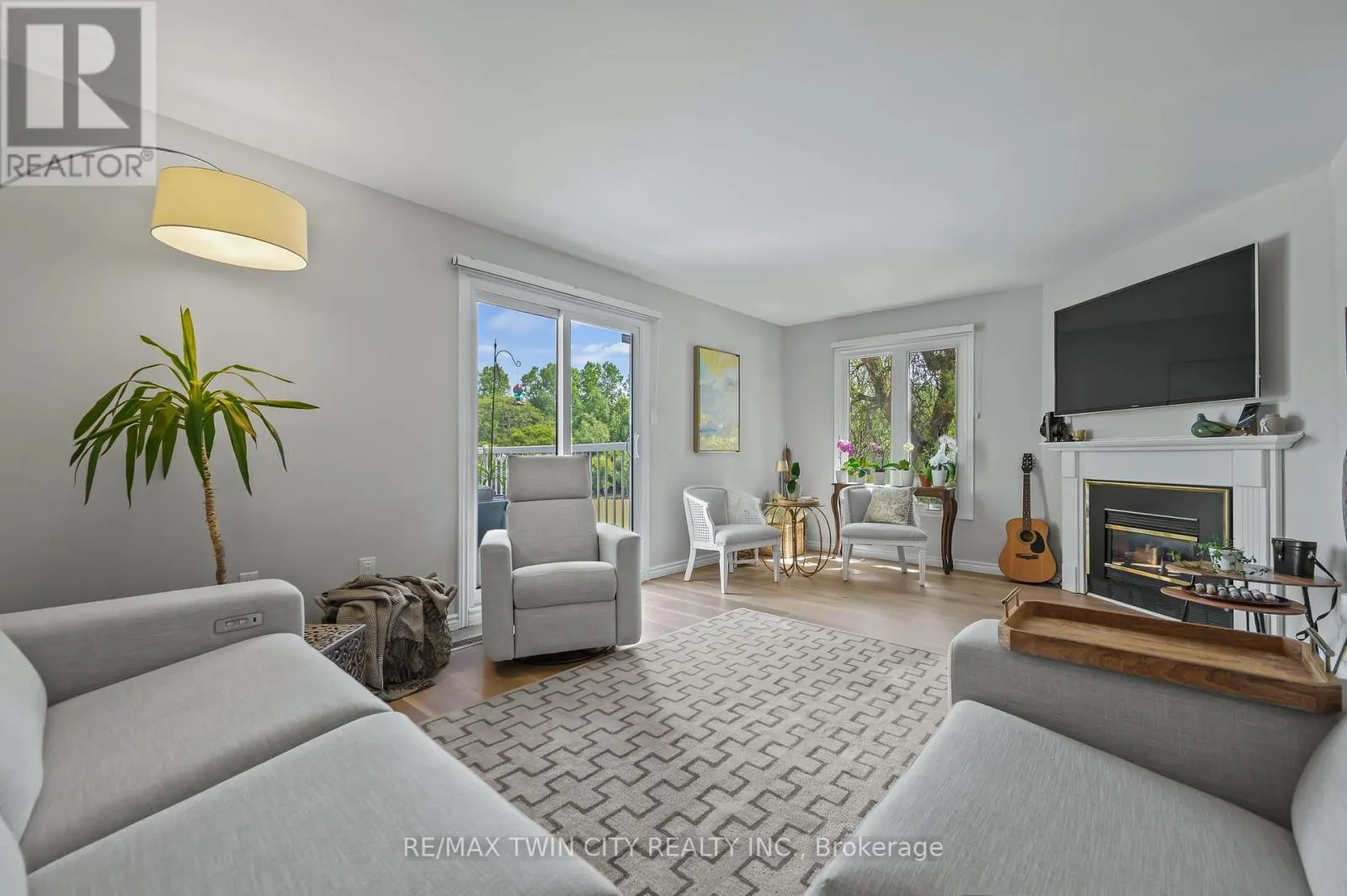 43 - 301 CARLOW ROAD