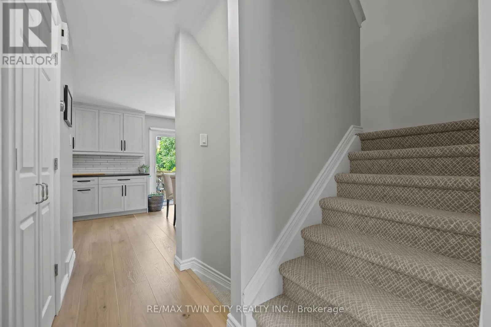 43 - 301 CARLOW ROAD