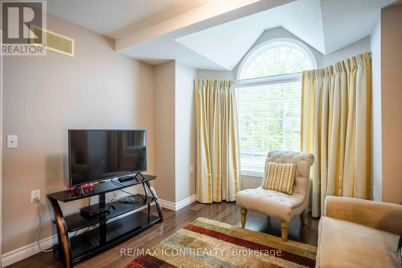 44 - 360 ERBSVILLE ROAD