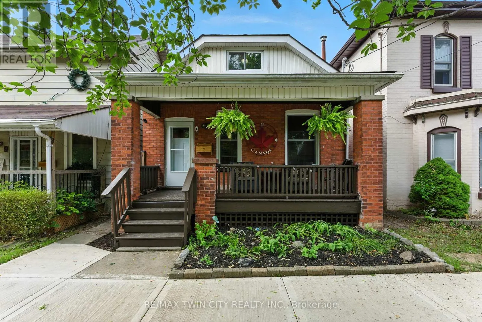 7 SUPERIOR STREET