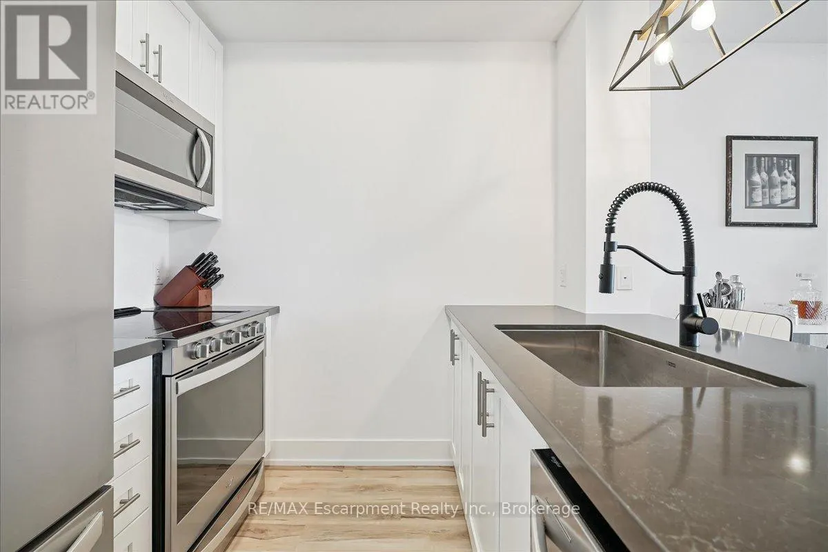 1101 - 450 DUNDAS STREET E, #1101