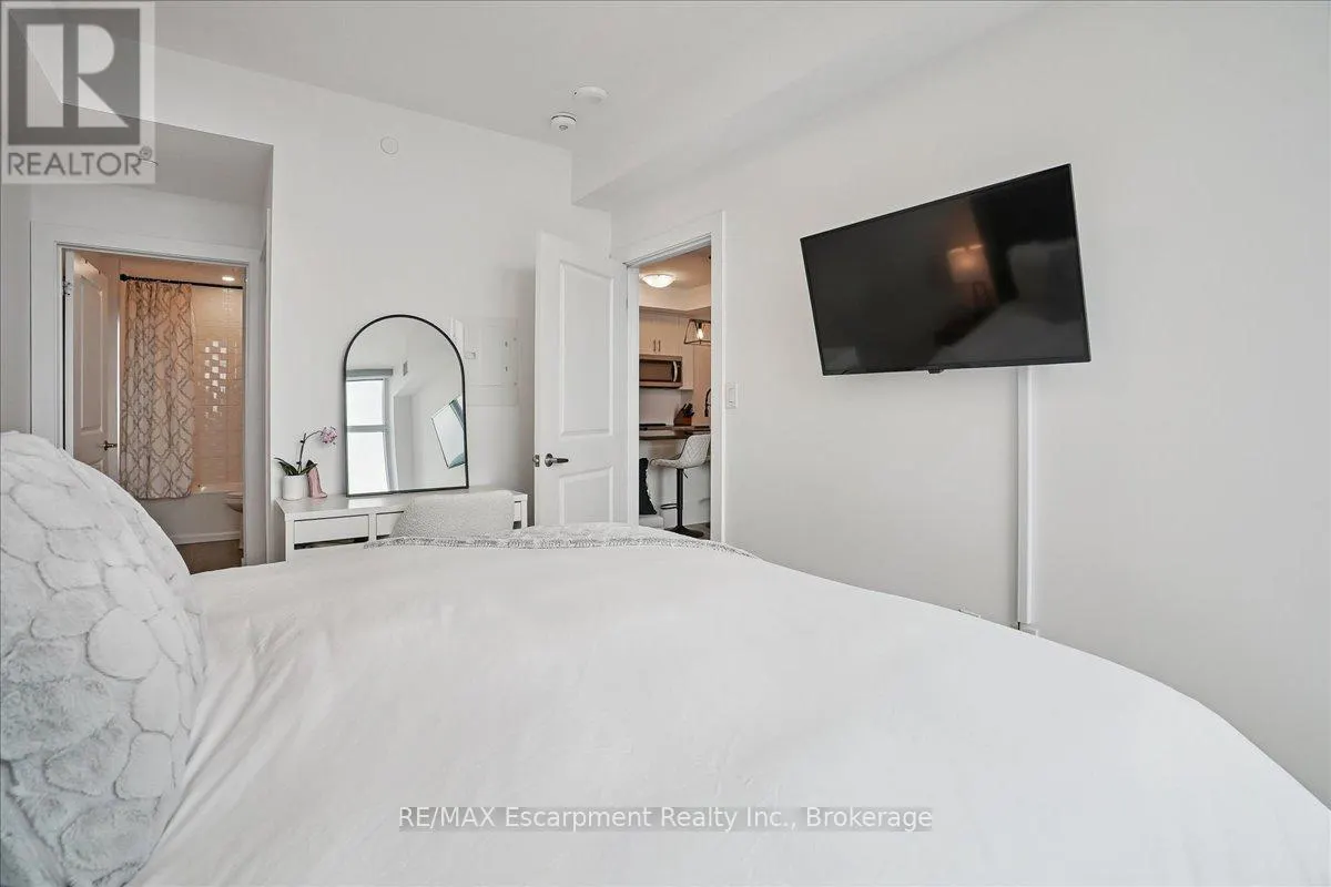 1101 - 450 DUNDAS STREET E, #1101
