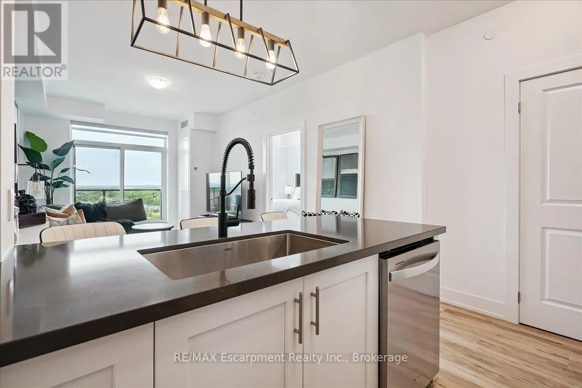 1101 - 450 DUNDAS STREET E, #1101
