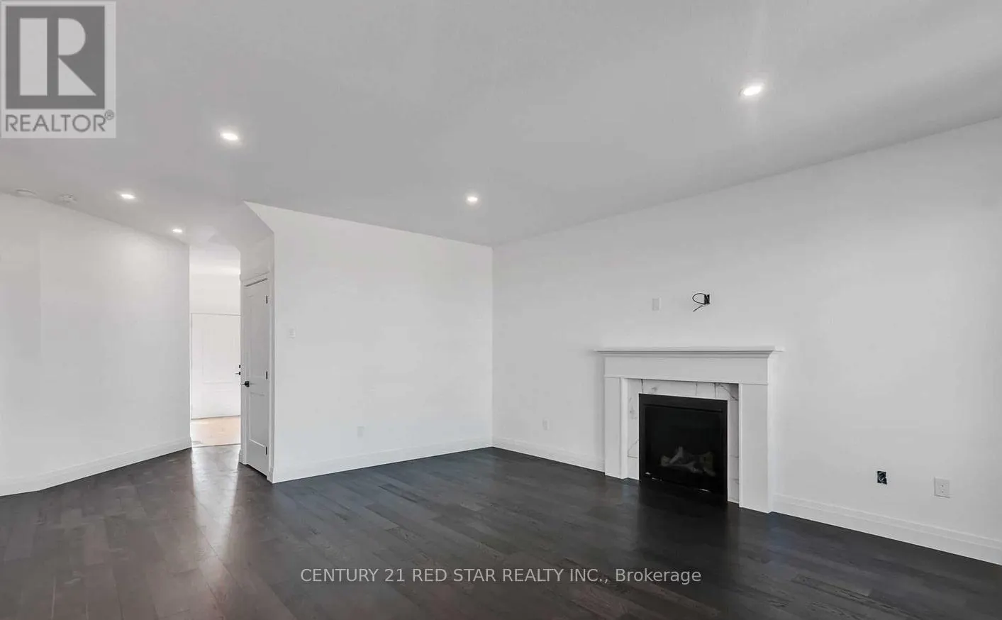 28 ROSINA LANE
