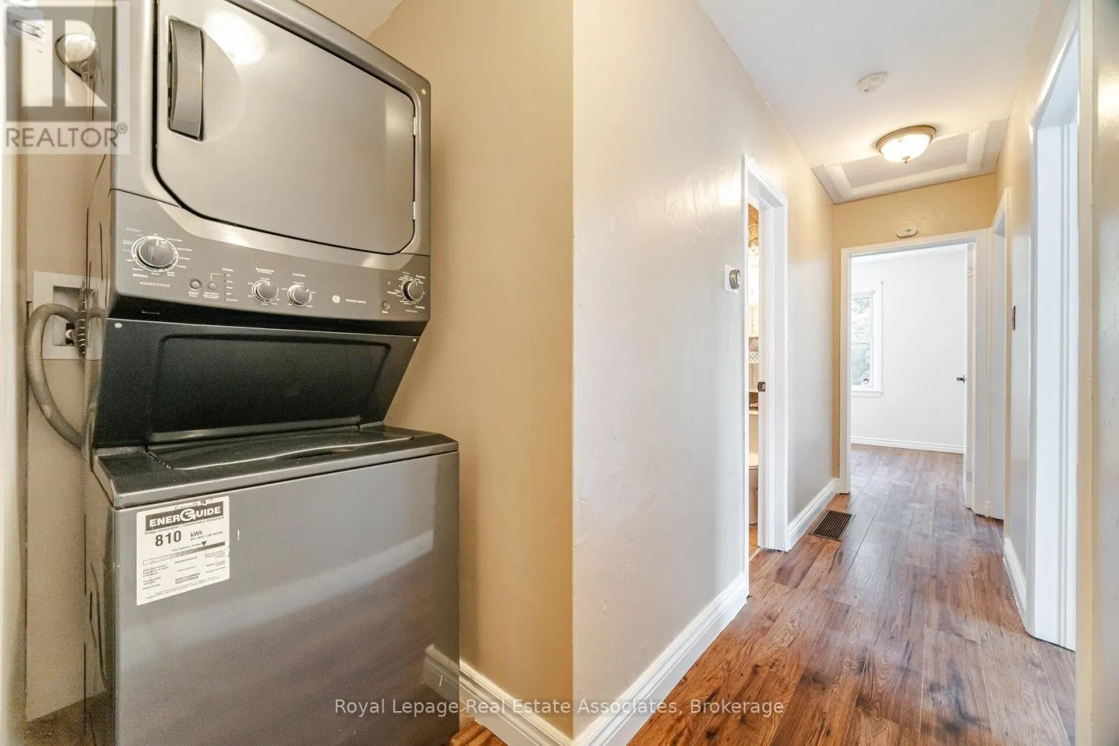 UPPER - 319 GRANTHAM AVENUE