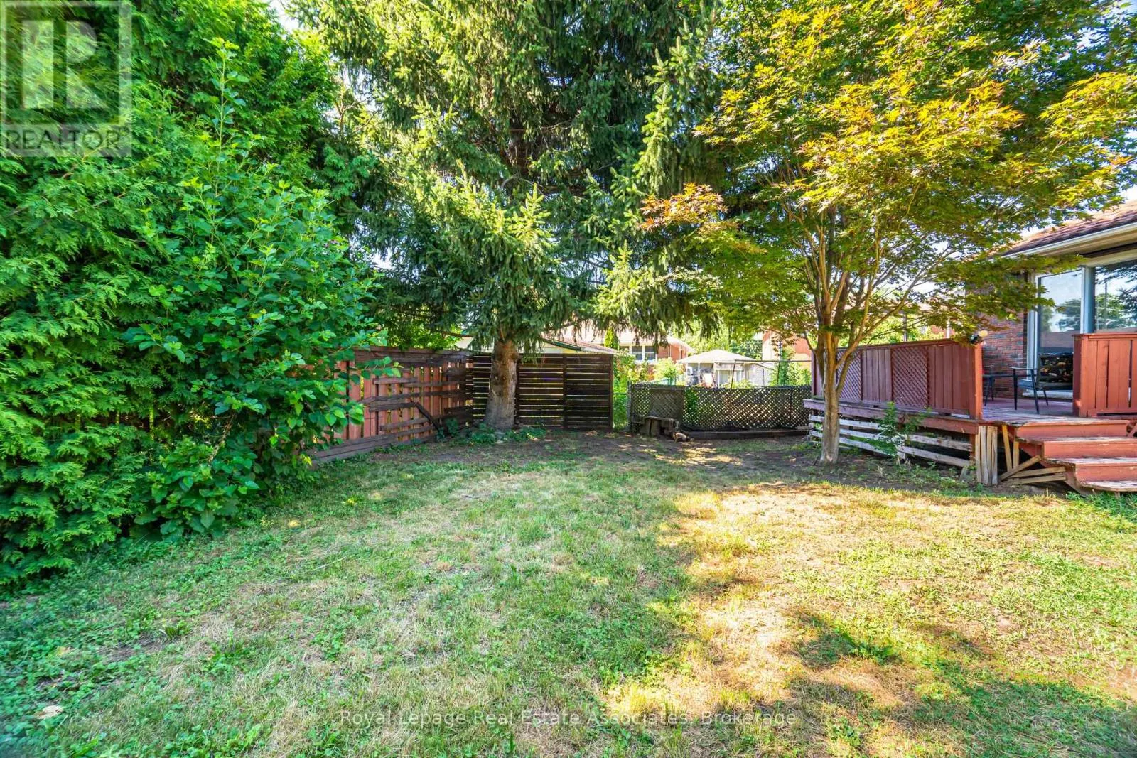 UPPER - 319 GRANTHAM AVENUE