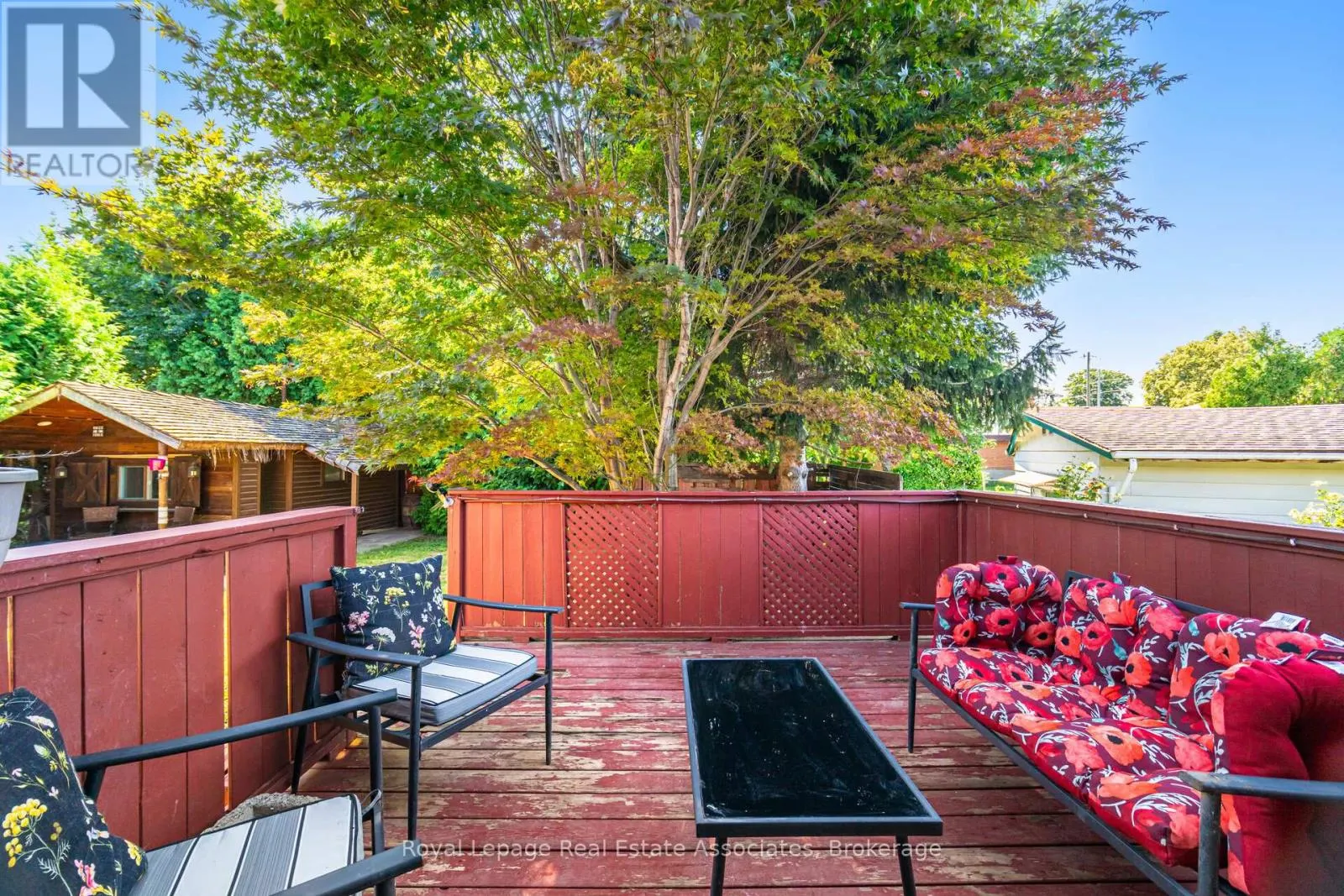 UPPER - 319 GRANTHAM AVENUE