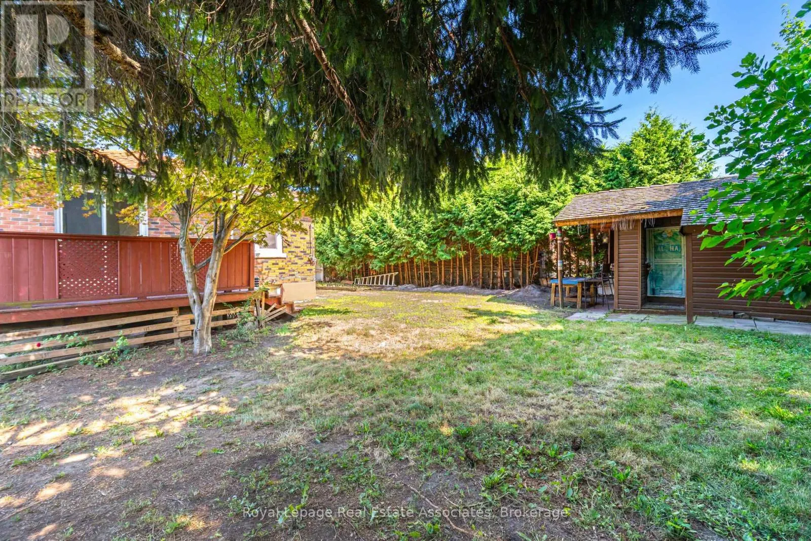UPPER - 319 GRANTHAM AVENUE