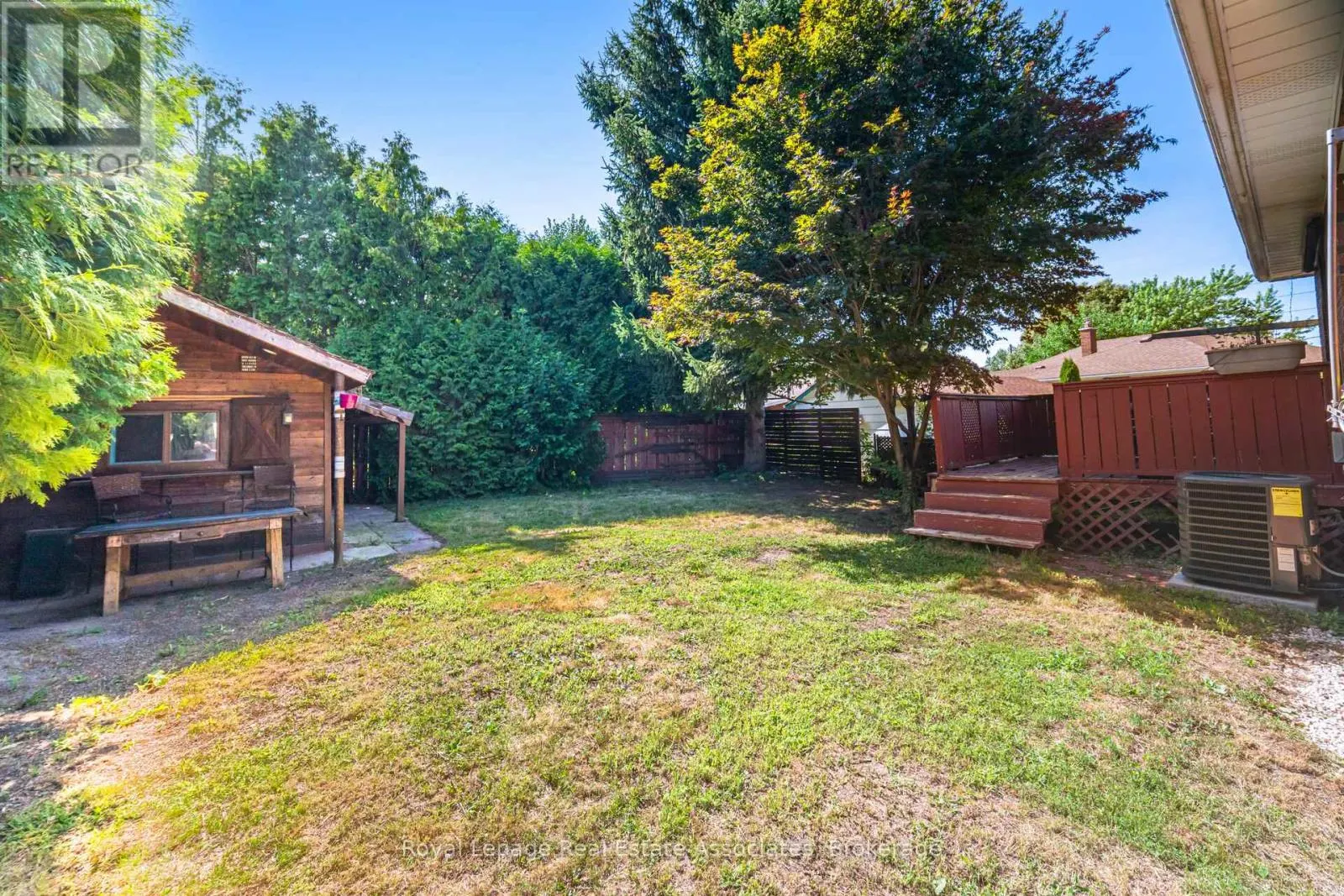 UPPER - 319 GRANTHAM AVENUE