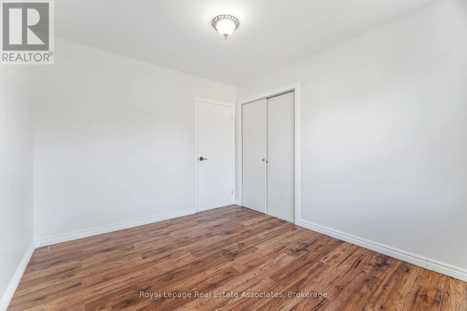 UPPER - 319 GRANTHAM AVENUE