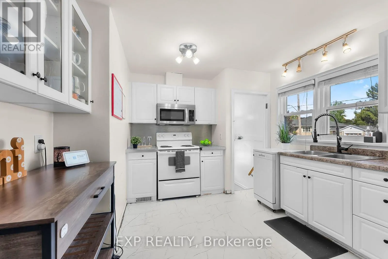 2 HOMEWOOD AVENUE
